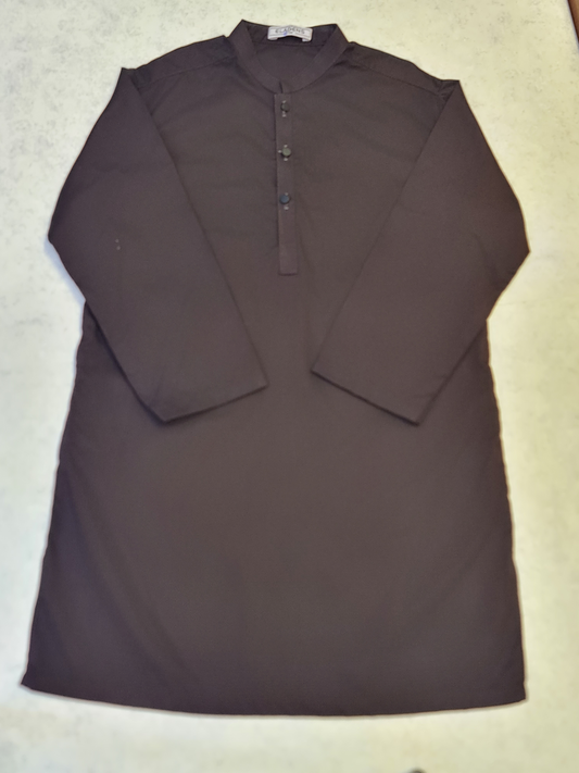 Boys burgundy kurta and trouser set by ELADENS Pakistan